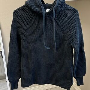 Gap XS sweater with hood